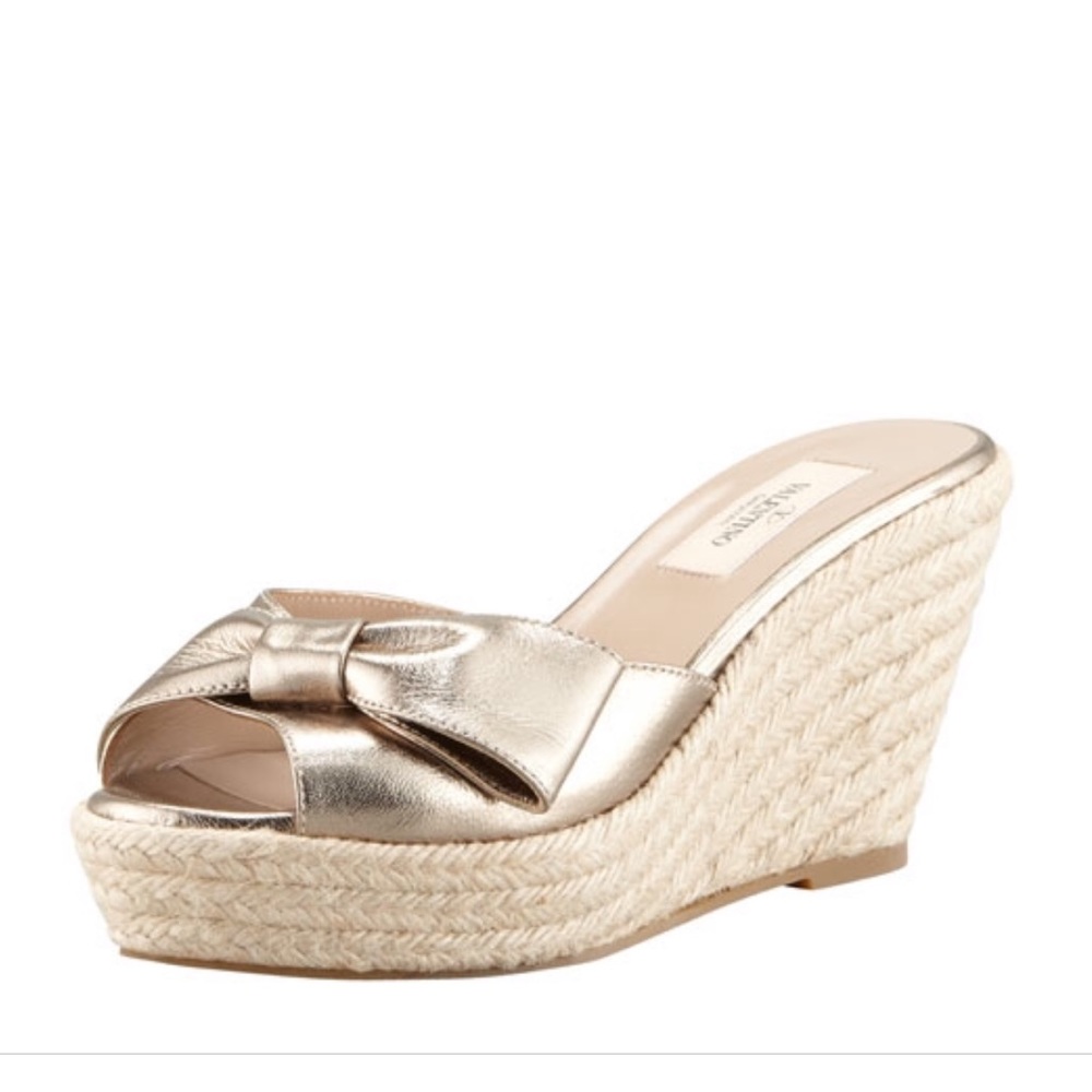 SALE!! 🌸 Valentino Gold Bow Espadrille Sandal sz 37